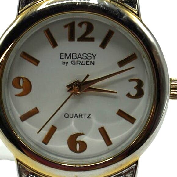 Embassy by Gruen Cuff Bracelet Women's Quartz Analog Watch New Battery - Picture 2 of 6